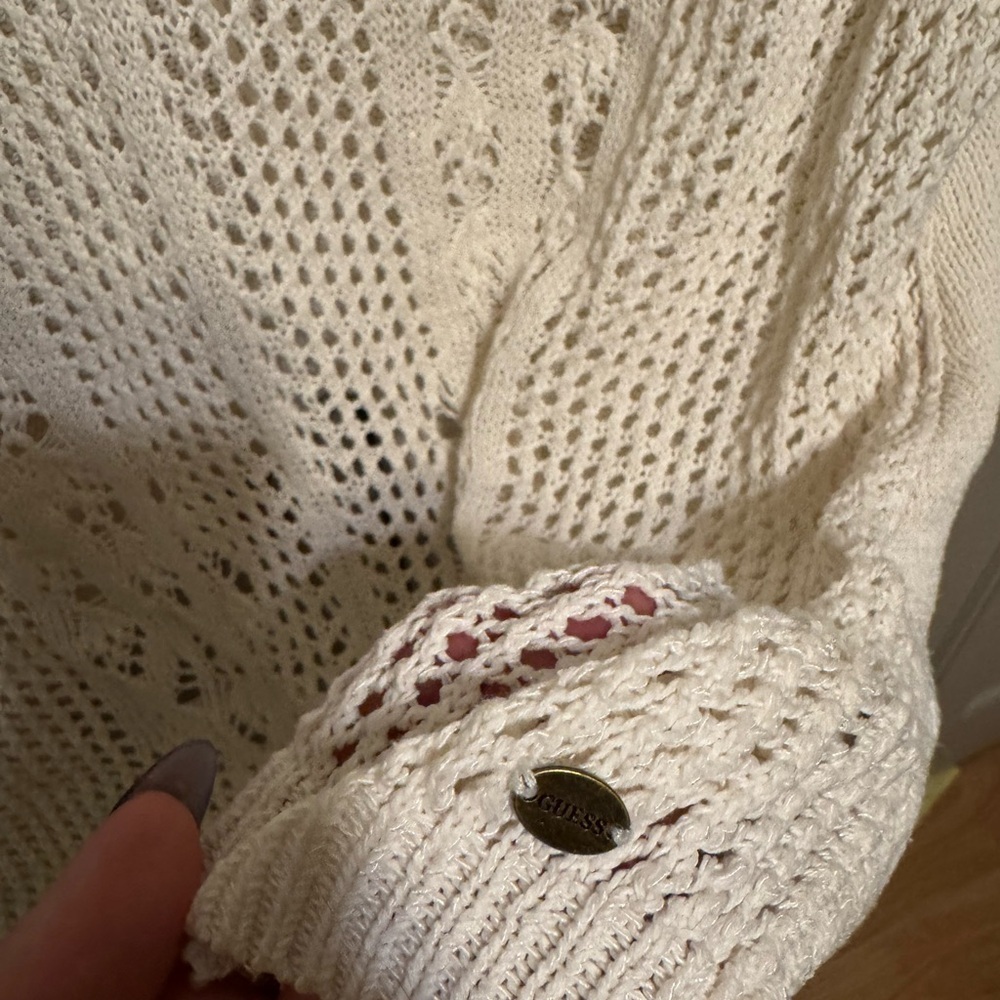 Guess Crochet Knit Style 3/4 Sleeve Top - Picture 4 of 6